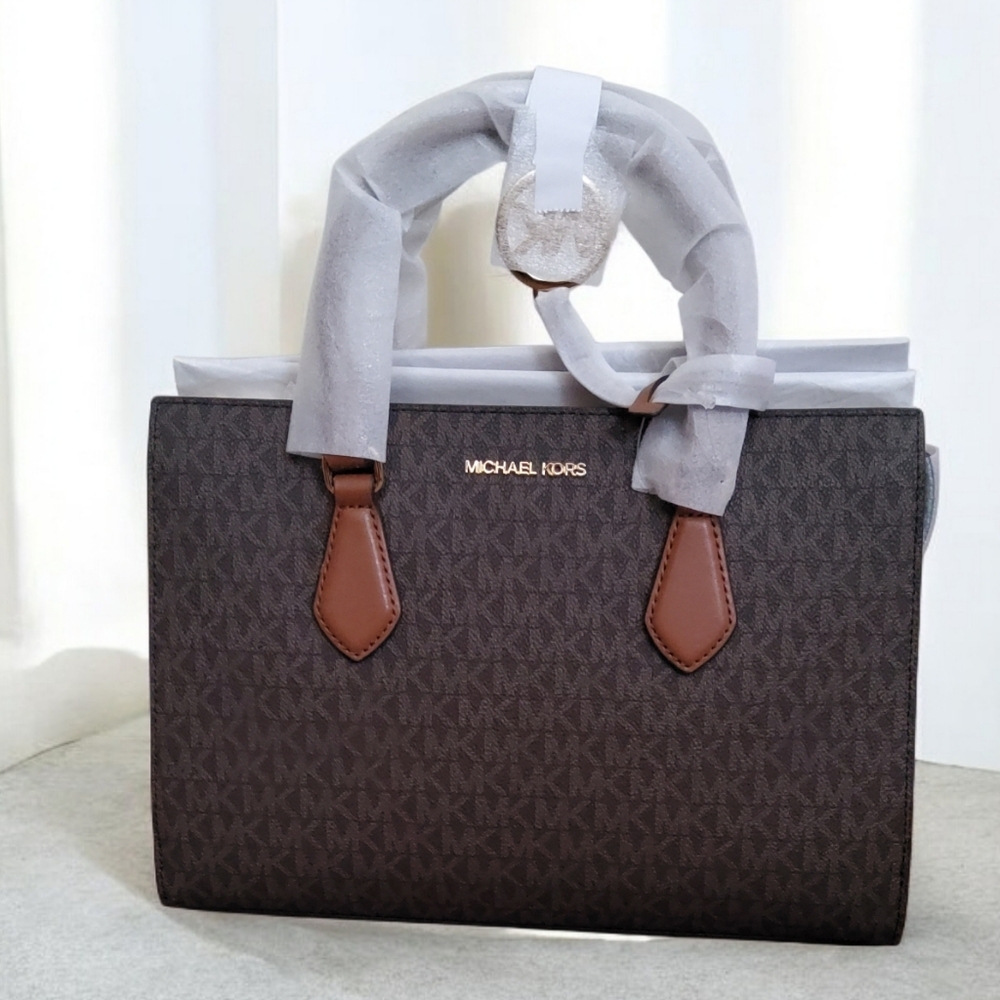 🔥Michael Kors Sheila Medium Logo Satchel Handbag (Brown) NWT🔥